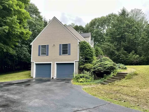 10 Forest Drive East Kingston NH 03827
