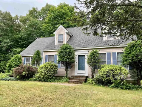 10 Forest Drive East Kingston NH 03827