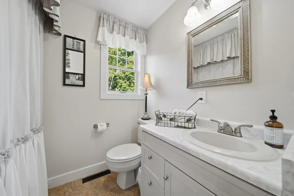 29 Rand Road Rindge NH 03461
