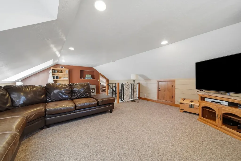 29 Rand Road Rindge NH 03461