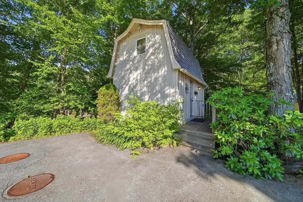 29 Rand Road Rindge NH 03461