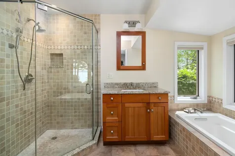 131 Hills Point Road Charlotte VT 05445