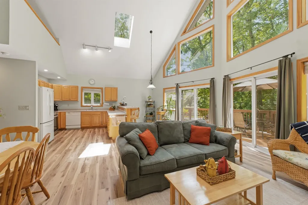 100 Olympia Street Moultonborough NH 03254