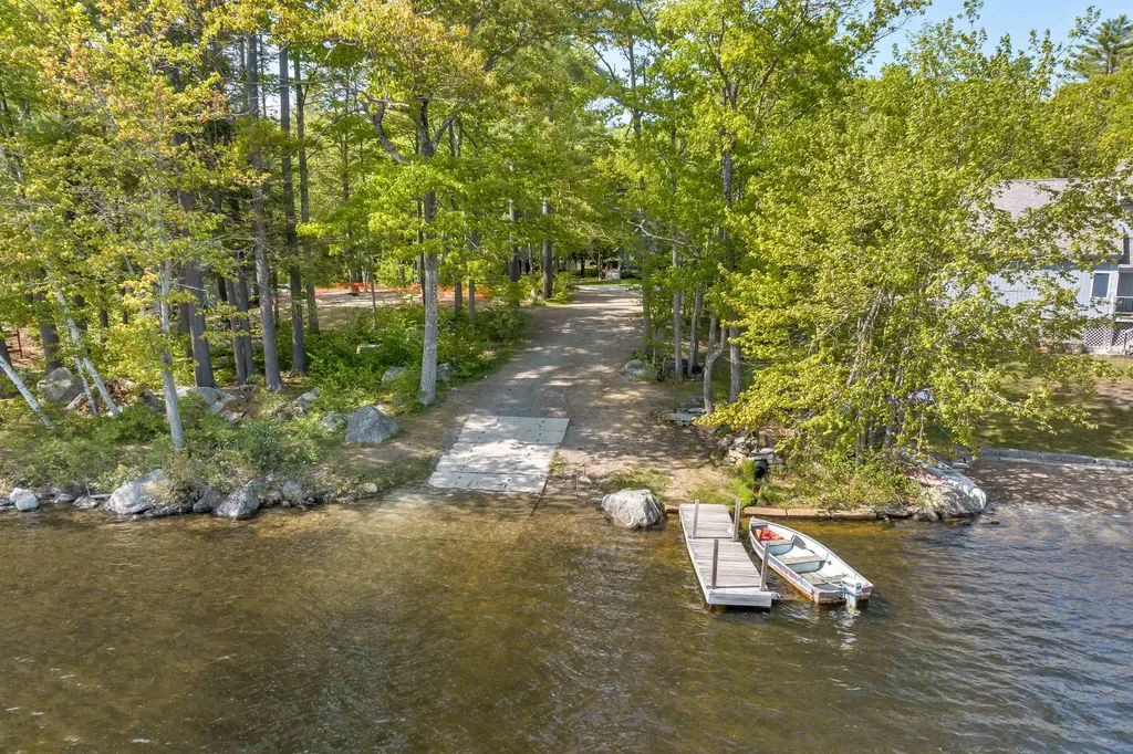 100 Olympia Street Moultonborough NH 03254