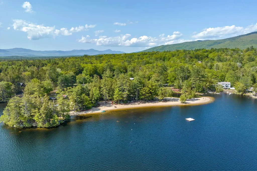 100 Olympia Street Moultonborough NH 03254