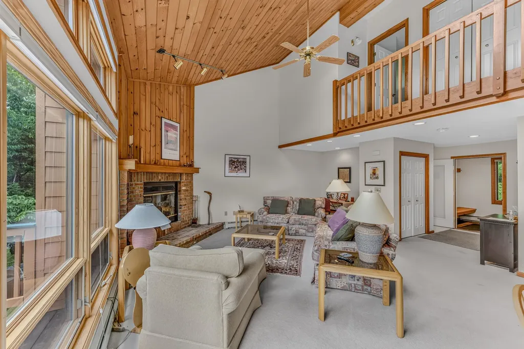 72 Appleby Close Carroll NH 03575