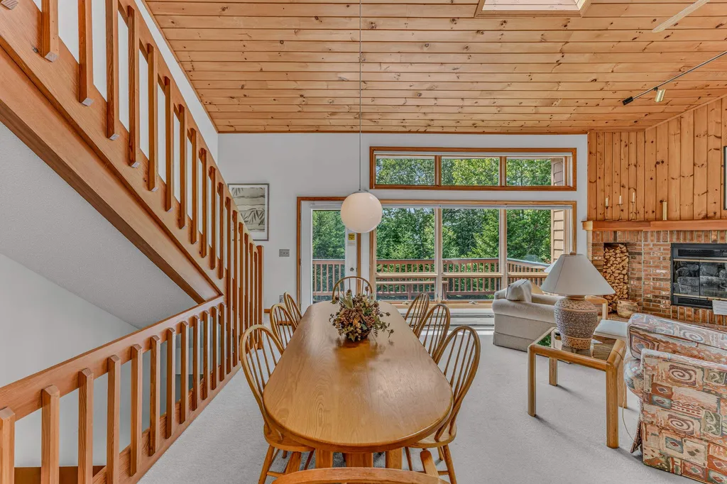 72 Appleby Close Carroll NH 03575
