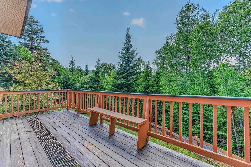 72 Appleby Close Carroll NH 03575