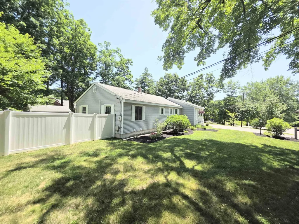 1 Greentrees Drive Hudson NH 03051