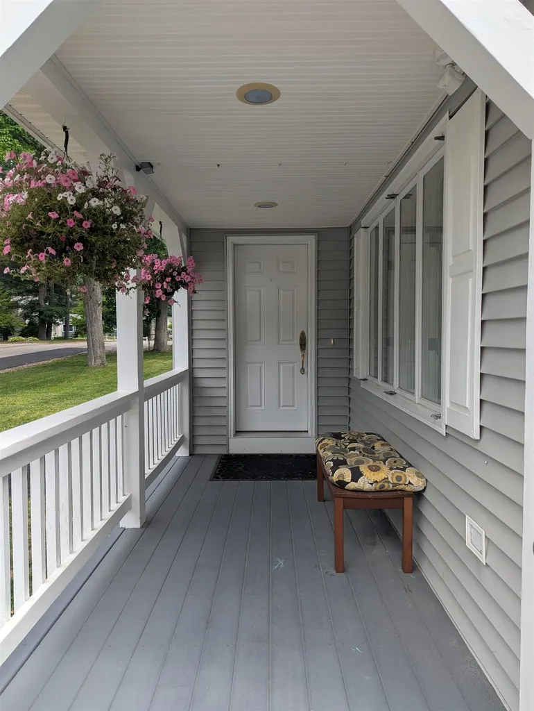 1 Greentrees Drive Hudson NH 03051