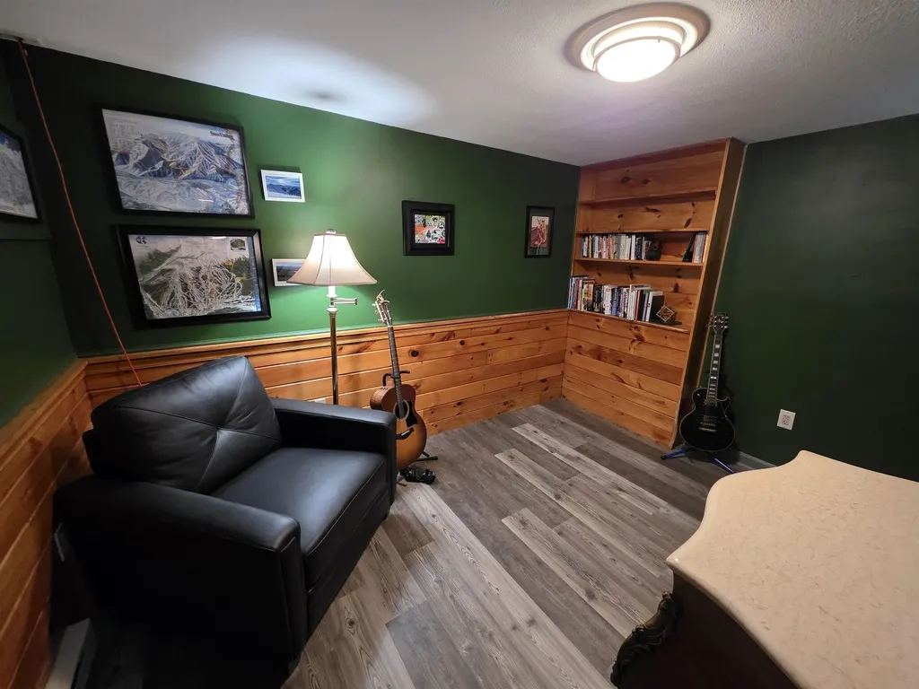 1 Greentrees Drive Hudson NH 03051