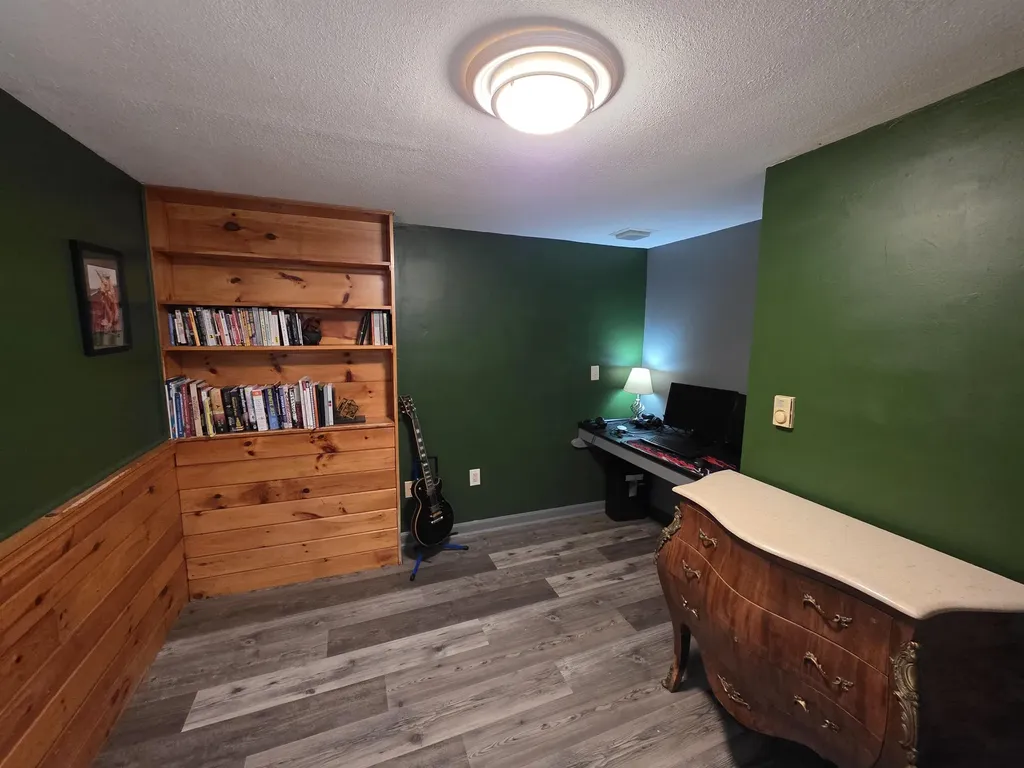 1 Greentrees Drive Hudson NH 03051