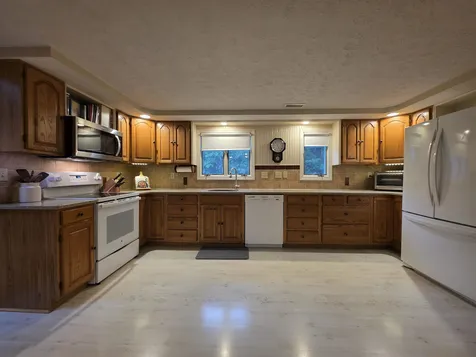 1 Greentrees Drive Hudson NH 03051