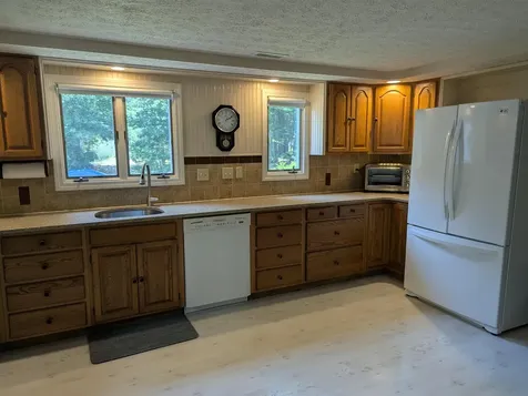 1 Greentrees Drive Hudson NH 03051
