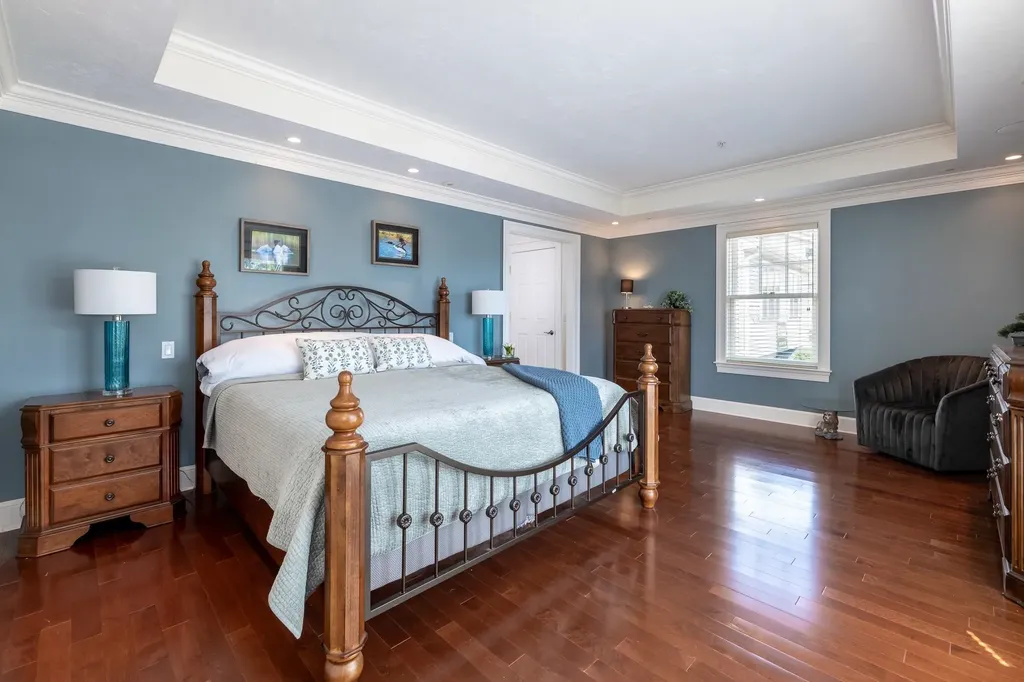 61 Central Avenue Wolfeboro NH 03894