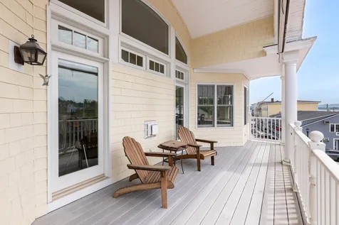 61 Central Avenue Wolfeboro NH 03894