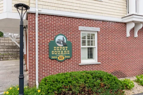 61 Central Avenue Wolfeboro NH 03894