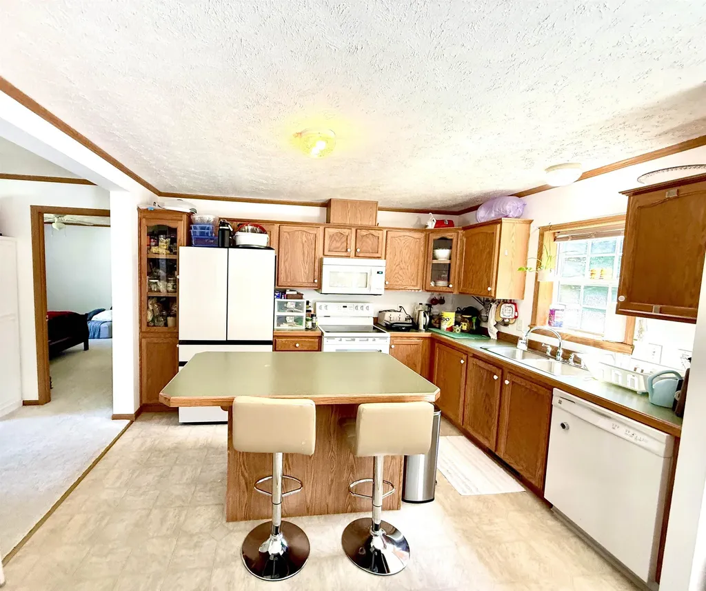 17 Northbrook Road Tilton NH 03276
