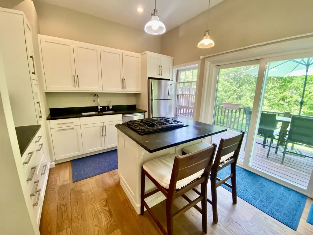 121 Townhouse Way Woodstock VT 05091