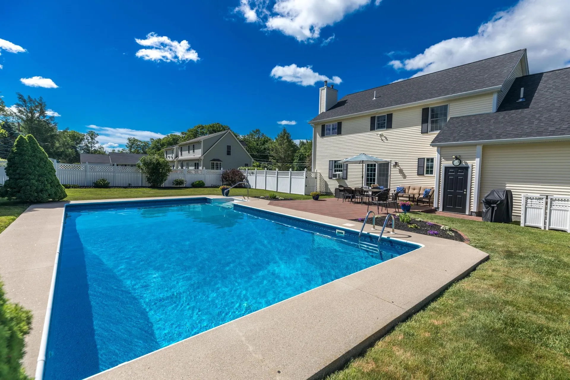 7 Lisa Lane Rochester NH 03868