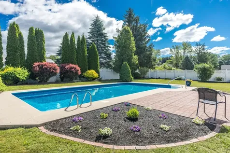 7 Lisa Lane Rochester NH 03868