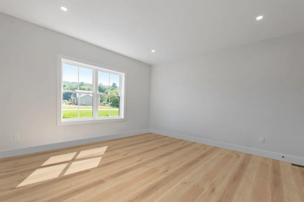 46 Melina's Way Thornton NH 03285