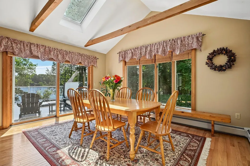 76 Holts Point Road Sandown NH 03873