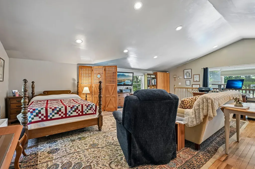 76 Holts Point Road Sandown NH 03873