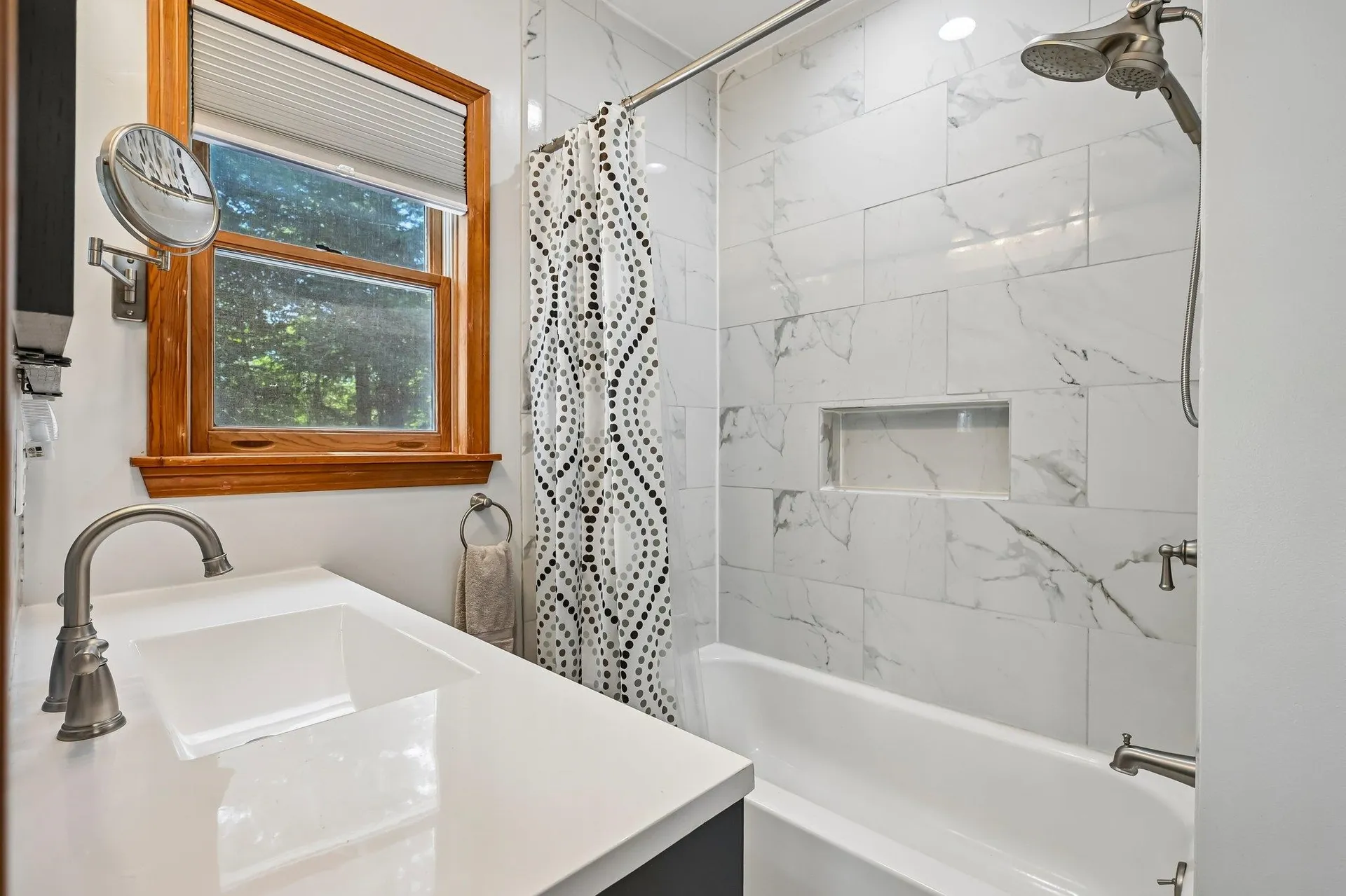 76 Holts Point Road Sandown NH 03873