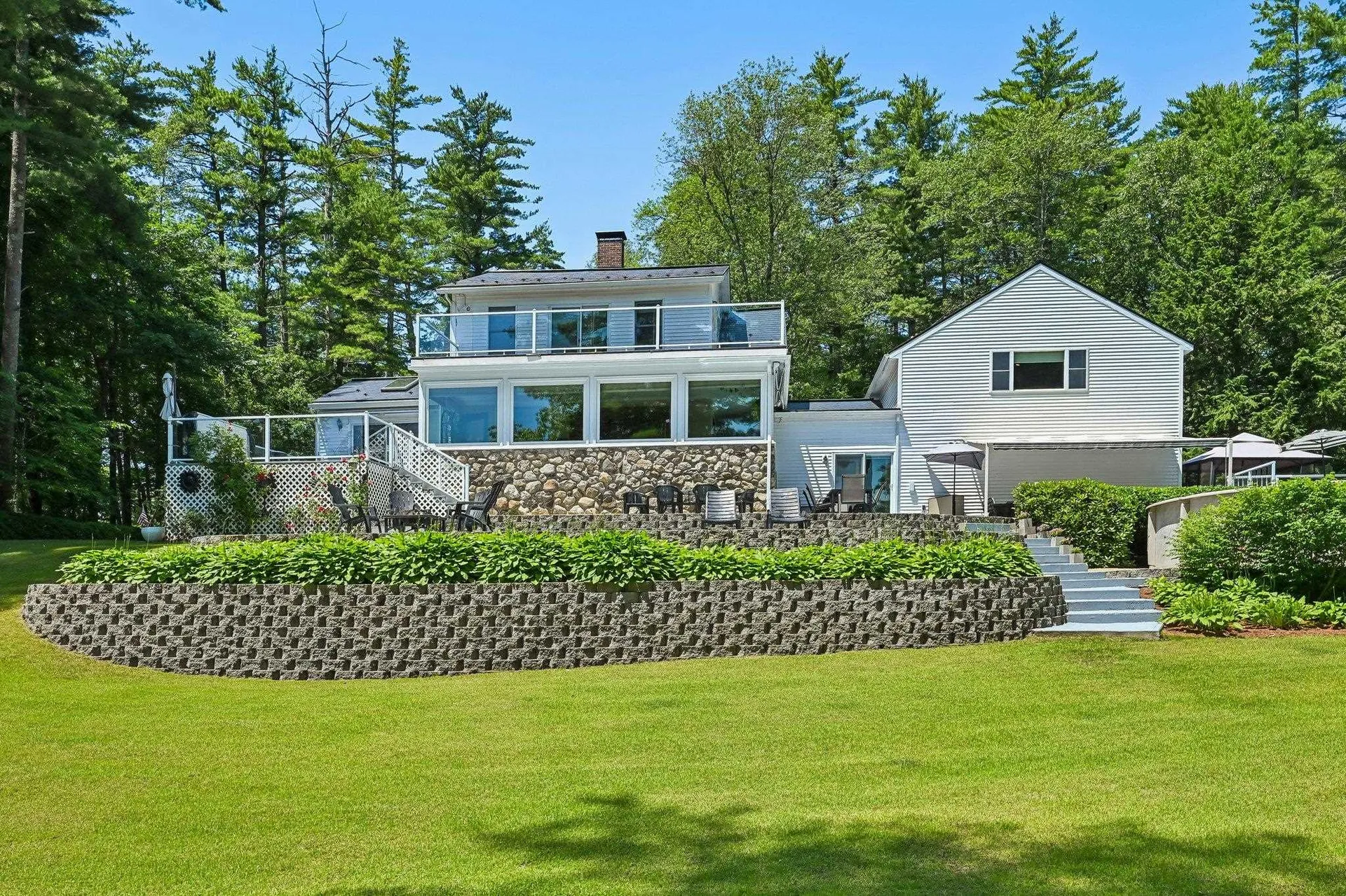 76 Holts Point Road Sandown NH 03873