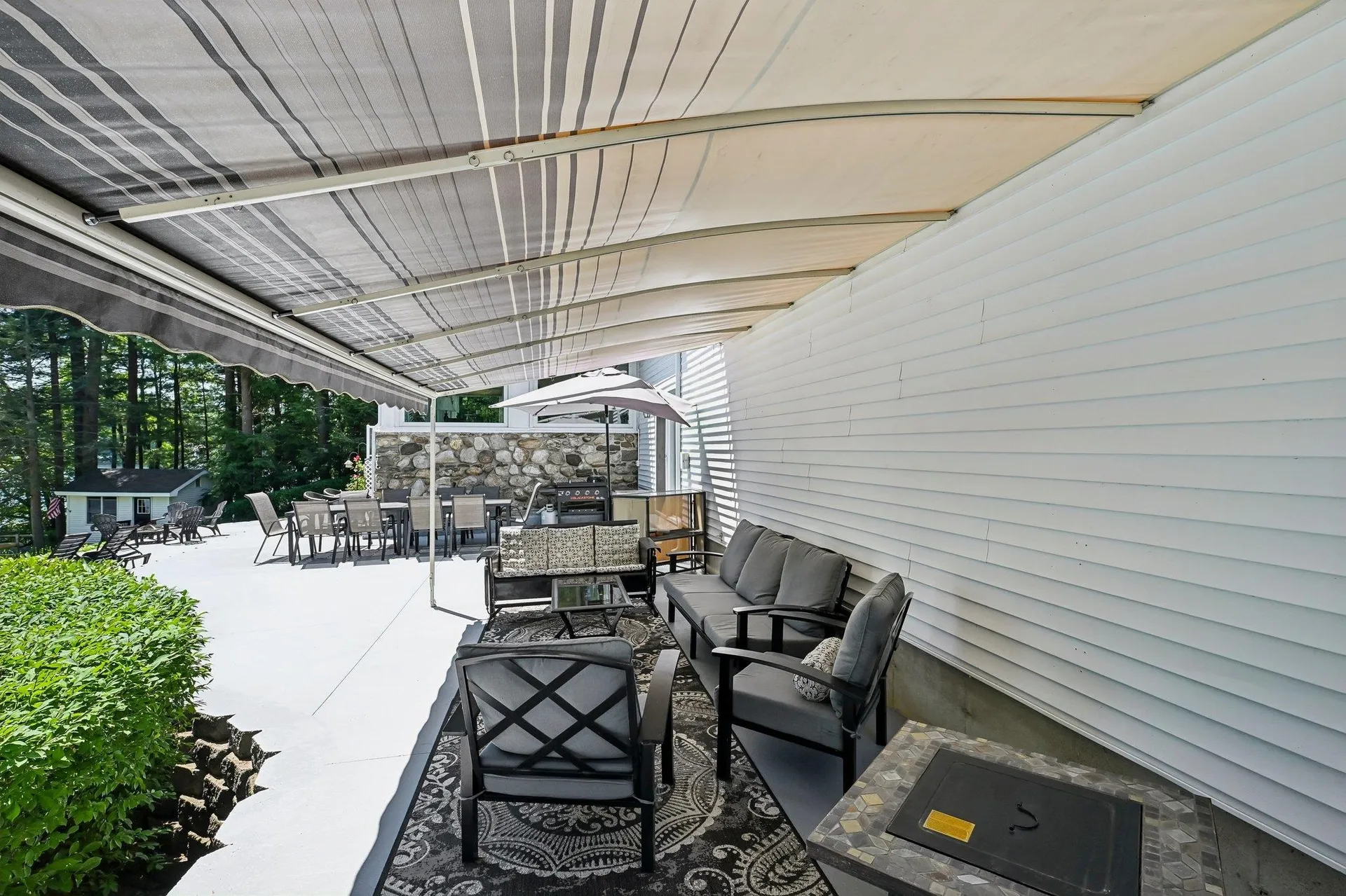 76 Holts Point Road Sandown NH 03873