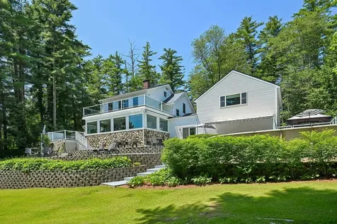 76 Holts Point Road Sandown NH 03873