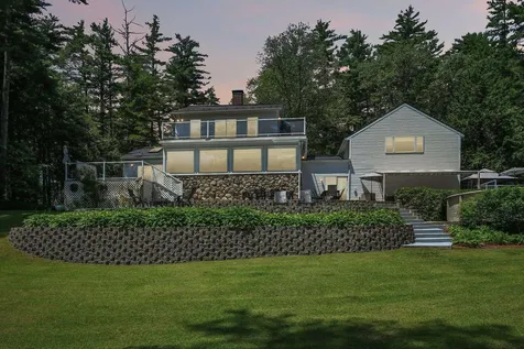 76 Holts Point Road Sandown NH 03873