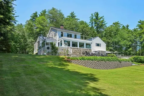 76 Holts Point Road Sandown NH 03873