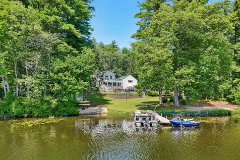 76 Holts Point Road Sandown NH 03873