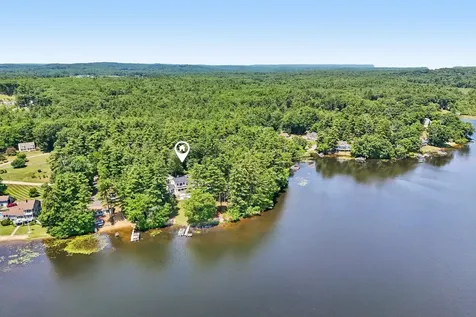 76 Holts Point Road Sandown NH 03873