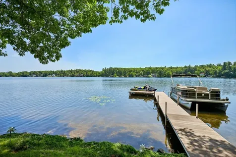 76 Holts Point Road Sandown NH 03873