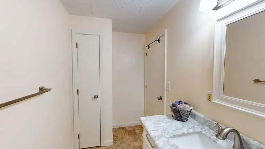 280 Stonebridge Drive Nashua NH 03063