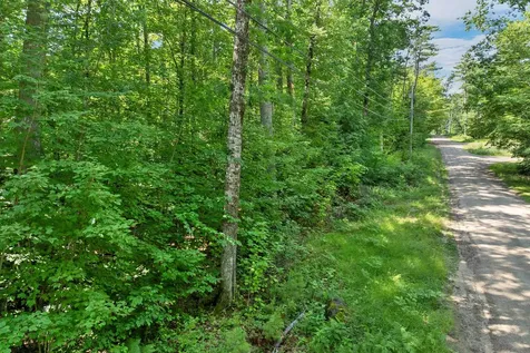 28 Geneve Street Moultonborough NH 03254