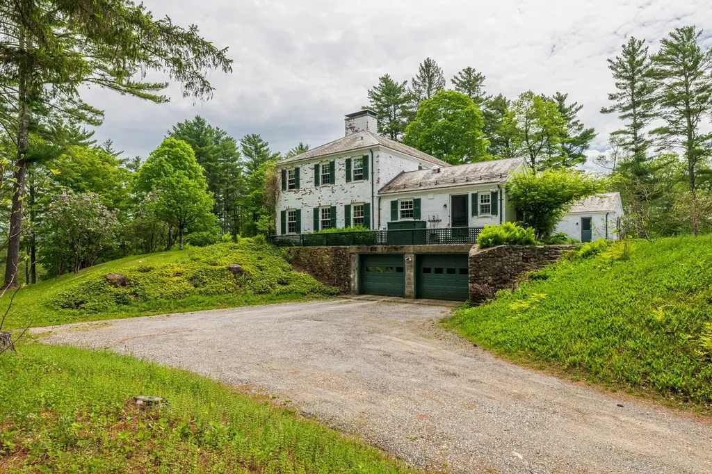 1613 West Road Manchester VT 05255