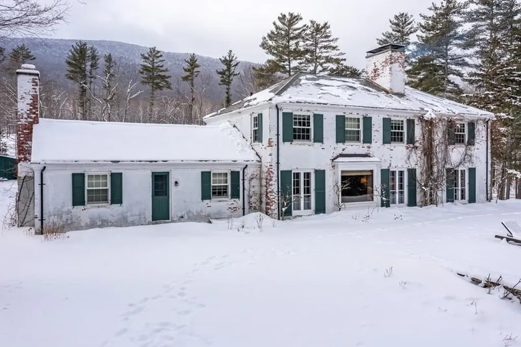 1613 West Road Manchester VT 05255