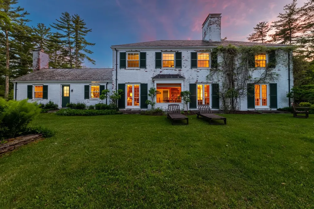 1613 West Road Manchester VT 05255
