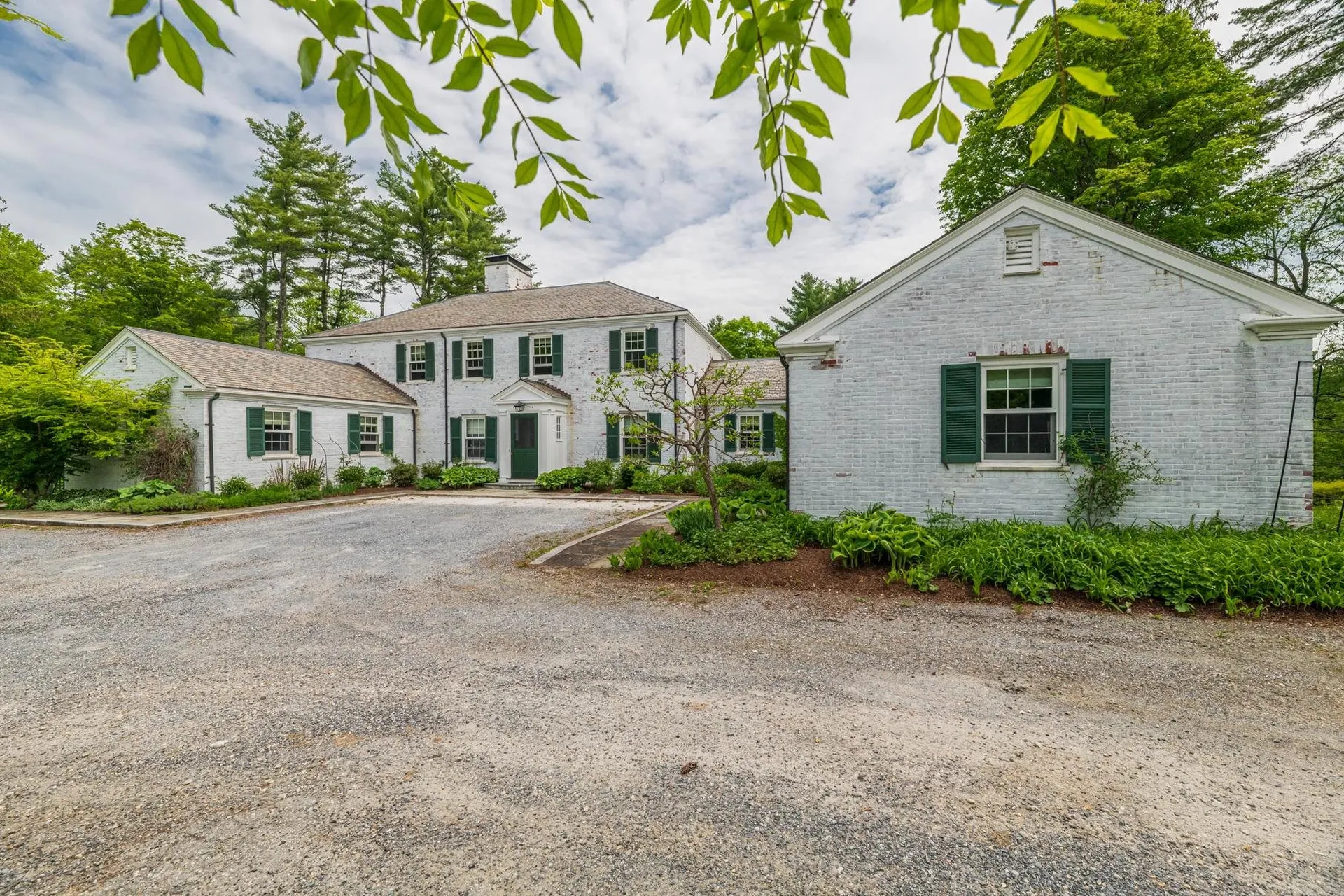 1613 West Road Manchester VT 05255