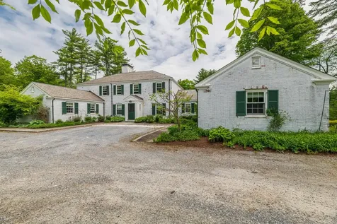 1613 West Road Manchester VT 05255