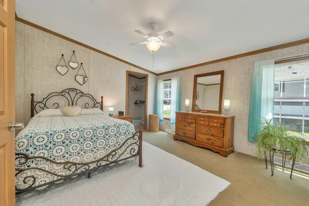 2 Lilac Drive Rochester NH 03867-5254