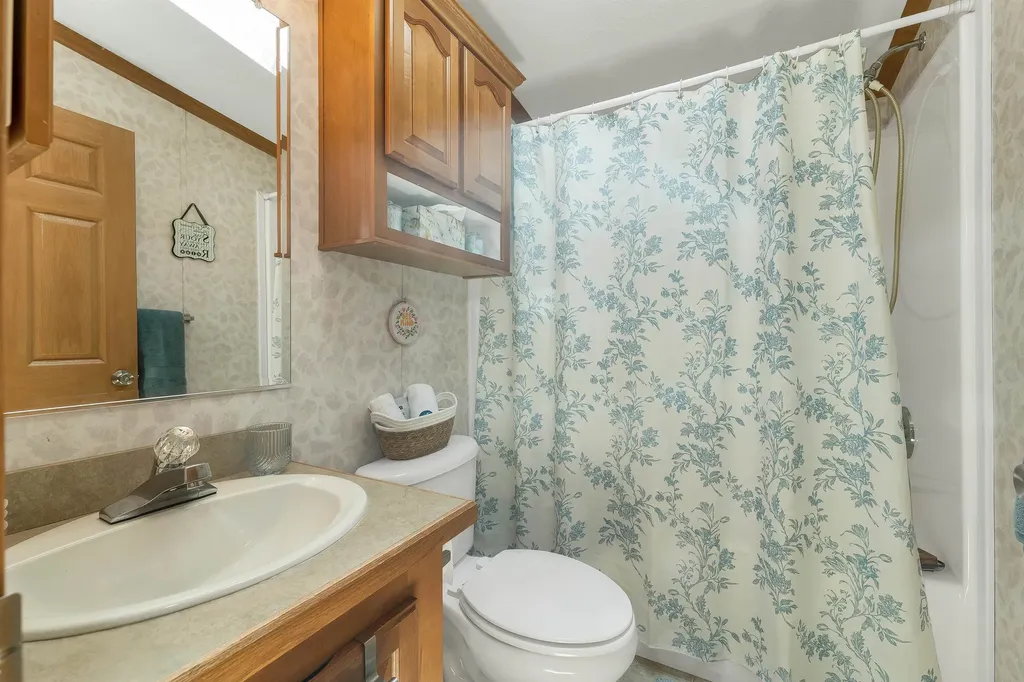 2 Lilac Drive Rochester NH 03867-5254