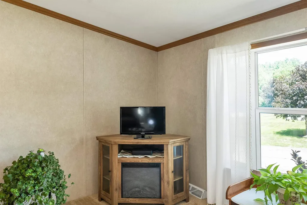 2 Lilac Drive Rochester NH 03867-5254