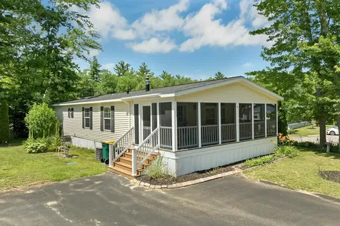 2 Lilac Drive Rochester NH 03867-5254