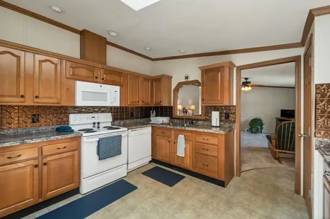 2 Lilac Drive Rochester NH 03867-5254