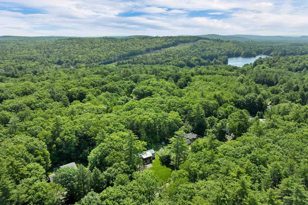 616 Deer Meadow Road Webster NH 03303